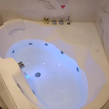 50 Nuances Avec Balneotherapie Pour 2 2* Caen